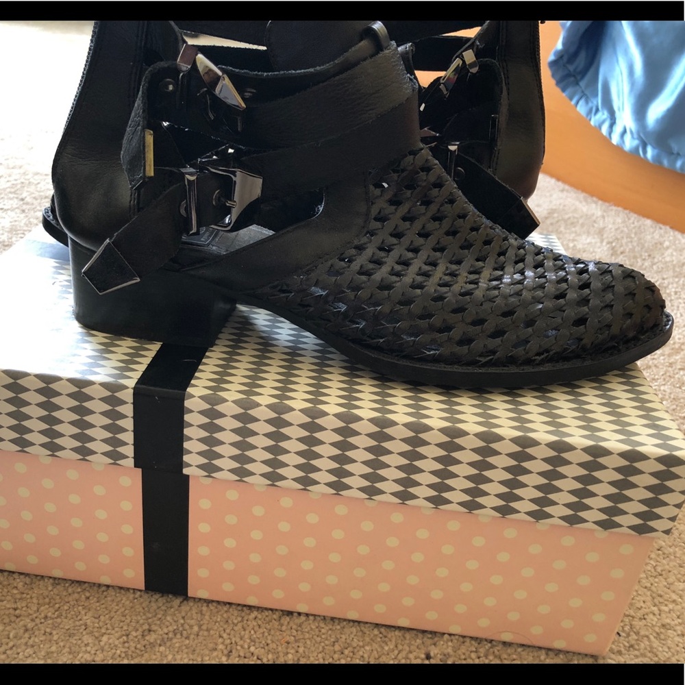 Vintage by Jeffrey Campbell Everly Woven Booties